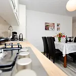 Gabi 1 Apartment *