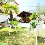 Apartment Gabi 1 *